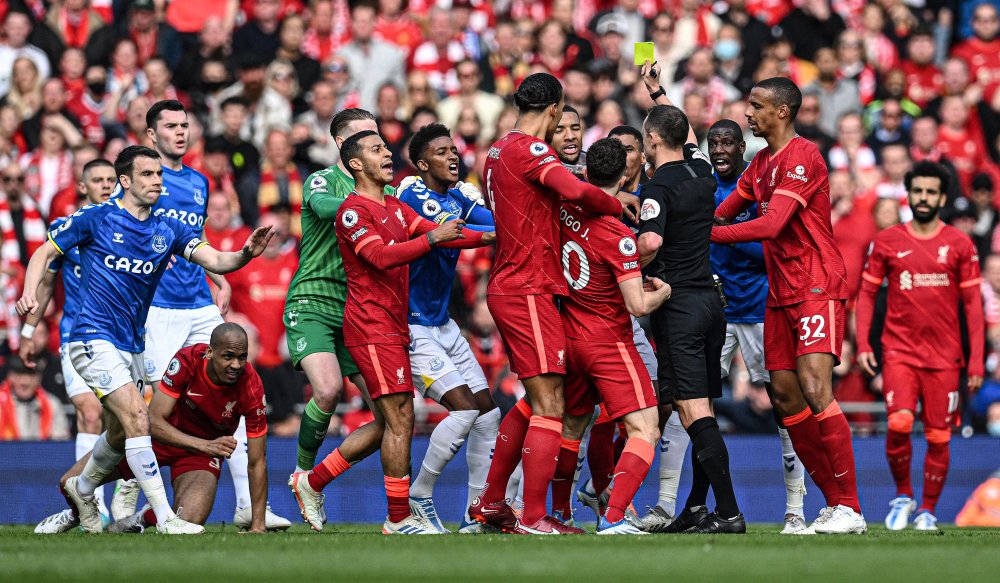 与侧翼草丛 与侧翼草丛